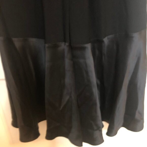 Derek Lam New York - Black V-neck Elastic Waist Midi Dress w/ Satin Hem, 16 - Picture 6 of 10